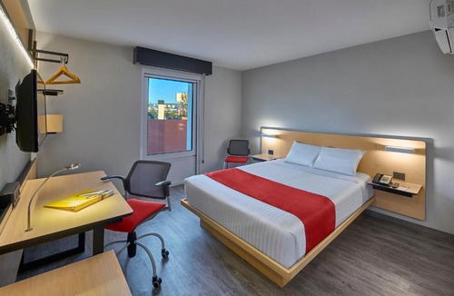 Downtown Queretaro Hotel | City Express by Marriott Queretaro Autopista