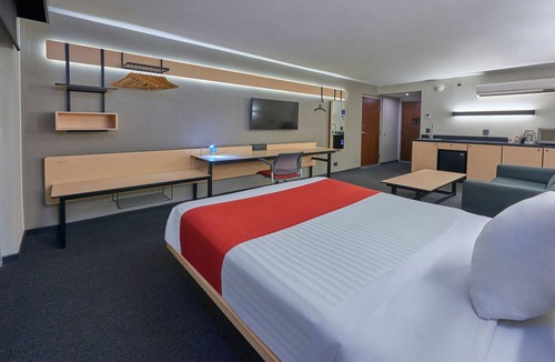 Zona Rio Hotel | City Express by Marriott Tijuana Río