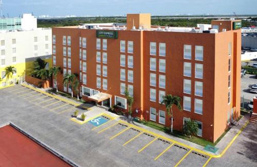 Downtown Cancun Hotel | City Express Junior by Marriott Cancun