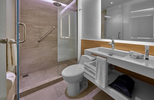 Providencia Hotel | City Express Plus by Marriott Guadalajara Providencia