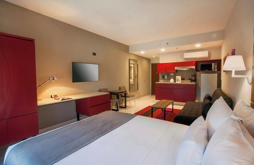 Colonia El Progreso Hotel | City Express Plus by Marriott Cabo San Lucas