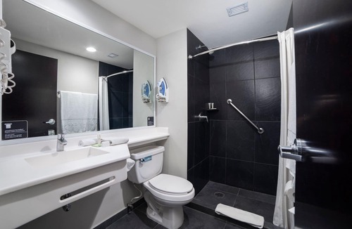 Colonia El Progreso Hotel | City Express Plus by Marriott Cabo San Lucas