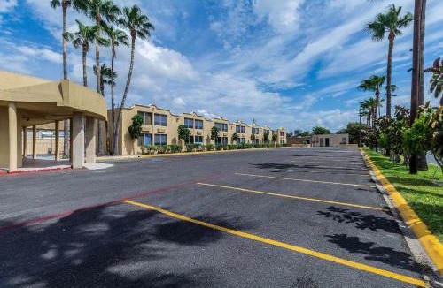 McAllen Hotel | Clarion Inn near McAllen Airport