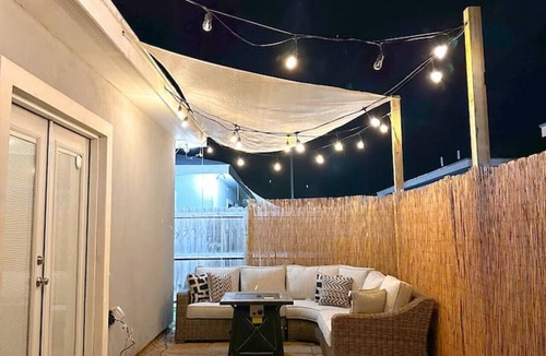 Edinburg Apartment | Clase Azul Executive Suite