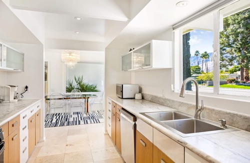 Palm Springs House | Classic Villa with Hollywood Flair and Gleaming Pool!