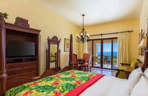 Cabo San Lucas Apartment | Classy 2BR Family Suite @Cabo +24/7 Concierge Club