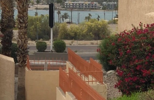 Lake Havasu City Condo | Clean and Comfy! Close to Lake+ London Bridge 2bdrm 2 Bth Kitchen, Pool+Hot Tub