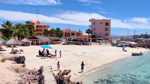 Pichilingue Hotel | Club Cantamar Beach Hotel & Marina