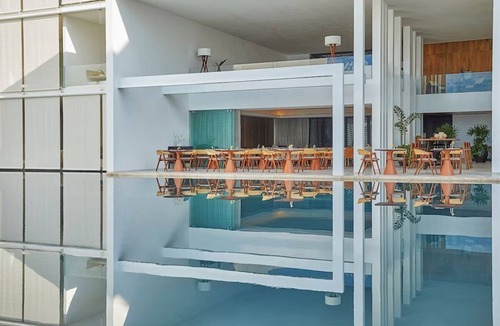 Zona Hotelera House | Coastal Charm: Private Rooftop Deck with Swimming Pool, Panoramic Ocean View!
