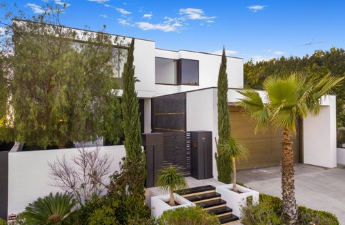 Hollywood Hills West Villa | Collingwood - Modern Architectural Home with Spectacular Views