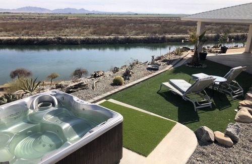 Earp House | Colorado River Retreat w/RV spot