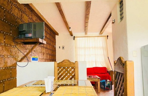 Ojo de Agua House | Comfy 4 Bedroom Town House Garden & Market Area