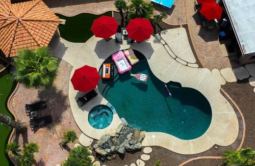 Village Estates House | Come Make Memories in the Back Yard/Pool/Hot Tub!