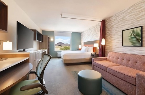 East Mesa Hotel | Comfort and Convenience! Pool, Free Breakfast, Free Parking, Pet-friendly!