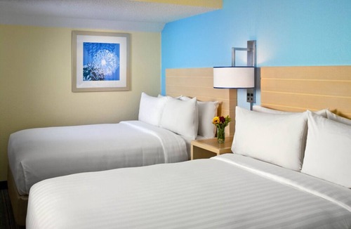 Tucson Hotel | Comfort and Convenience! 2 Modern Units, Pet-Friendly, Near Park Place Mall