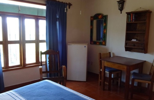 Zihuatanejo House | Comfort and privacy a short walk from Playa La Ropa