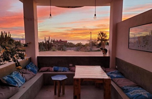 La Ventana Apartment | Comfort and Spacious King Room #10