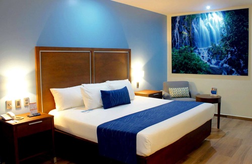 San Nicolas de los Garza Hotel | Comfort Inn Monterrey Norte