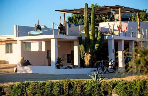La Ventana Hostel | Comfort King Room #9 with Partial Sea View