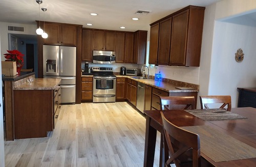 Paradise Valley Village House | Comfort with outdoor paradise