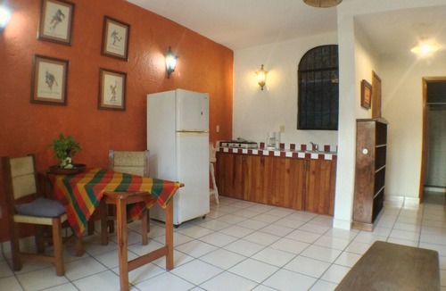 Zihuatanejo Apartment | Comfortable One-Bedroom La Ropa Apartment