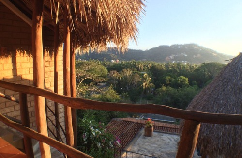 Zihuatanejo Apartment | Comfortable One-Bedroom La Ropa Apartment