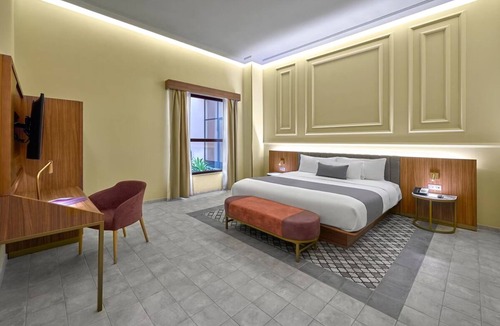 Centro Historico Hotel | Comfortable Room Ideal for Business Travelers Near Convention Center