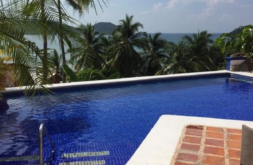 Playa la Madera Condo | Comfortable studio on ground level with full kitchen near pool