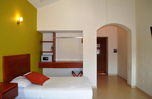 Villa de Alvarez Hotel | Concierge Plaza La Villa