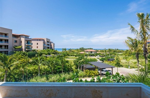 Punta de Mita Apartment | Condo Bahía in Tau by Mita Residential. Cook, Golf Cart, Ocean View, Pool