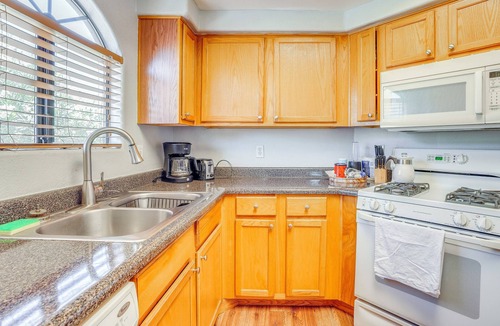 Maryvale Condo | Condo Near Stadiums, Westgate Shops & Hospitals!
