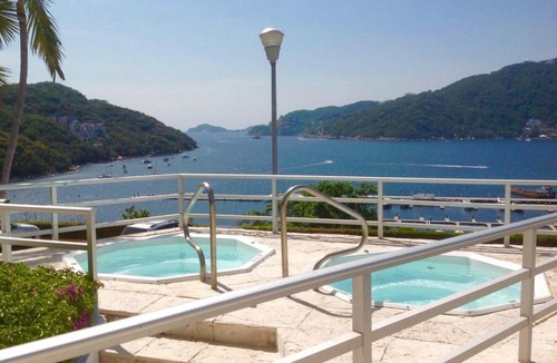Puerto Marques Apartment | Condominio Torre Blanca Acapulco