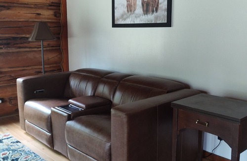 Libby Cabin | Contractor Midterm Rental