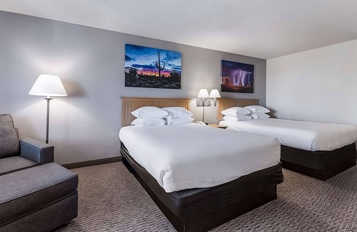 Palm Valley Hotel | Convenience & Comfort! Pet-Friendly Unit with Free Parking, Pool, and Breakfast!