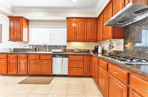 South el Monte House | Convenient Located Warming Large 4 Bedroom 3 Bath Home Near DTLA over 2,100 SF