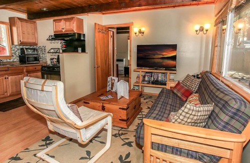 Big Bear Lake House | Cottage in the Pines by Big Bear Cool Cabins