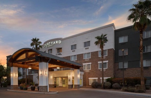 Maryvale Hotel | Courtyard by Marriott Phoenix West/Avondale