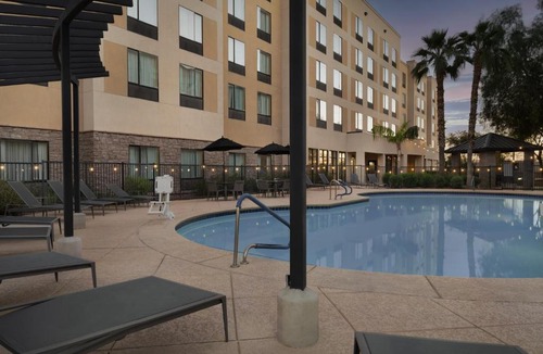 Deer Valley Hotel | Courtyard Phoenix North/Happy Valley