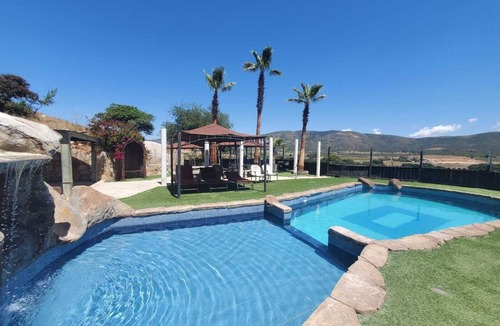 Valle de Guadalupe Cabin | Cozy Cabin with Terrace and Panoramic View- Access to Pool