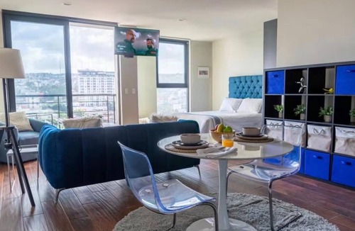 Avenida Revolucion Apartment | Cozy 1-bedroom apartment in peaceful Tijuana with AC and gym
