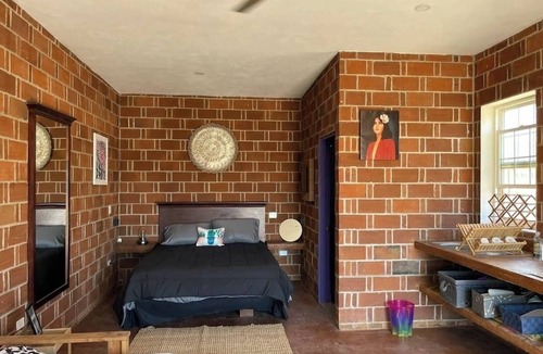 Valle de Guadalupe Cabin | Cozy 1-bedroom cabin in pleasant Tierra Santa with AC