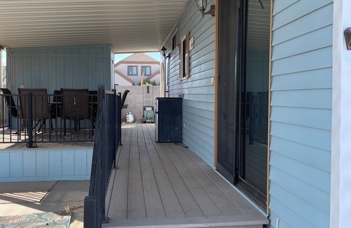 Arizona City House | Cozy 1 bedroom home in awesome Arizona City 55+community with pool & gym