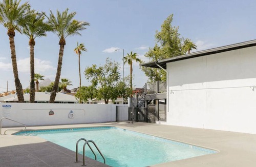 Entertainment District Apartment | COZY 1BR Apartment in Scottsdale | *POOL ACCESS*