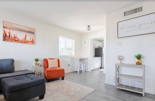Entertainment District Apartment | COZY 1BR Apartment in Scottsdale | *POOL ACCESS*