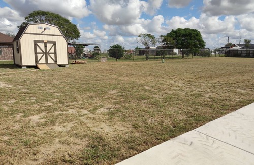 Monte Alto House | Cozy 2BD + 2BA house in Edinburg with Wi-Fi and AC