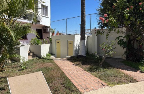 Lazaro Cardenas Apartment | Cozy 3 bedroom apartment in the Sta. Maria neighborhood
