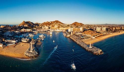 Centro Apartment | Cozy and Central 2 Beds 1 Bath Cabo Marina Condo