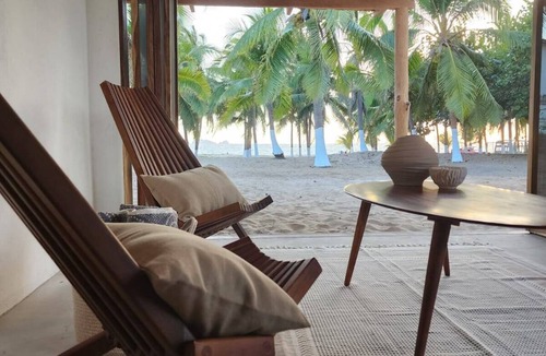 Zihuatanejo House | Cozy and private beachfront cottage