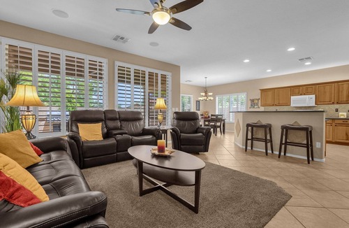 East Mesa House | Cozy and relaxing 3 bedroom home