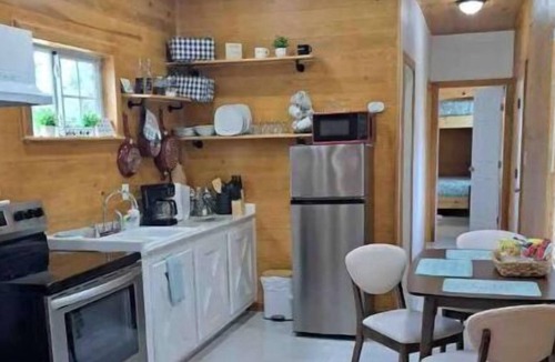 Brownsville Cabin | Cozy Cabin Retreat